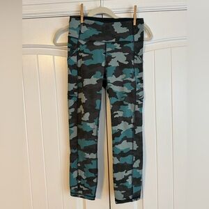 Lululemon Invigorate High-Rise Crop 23”